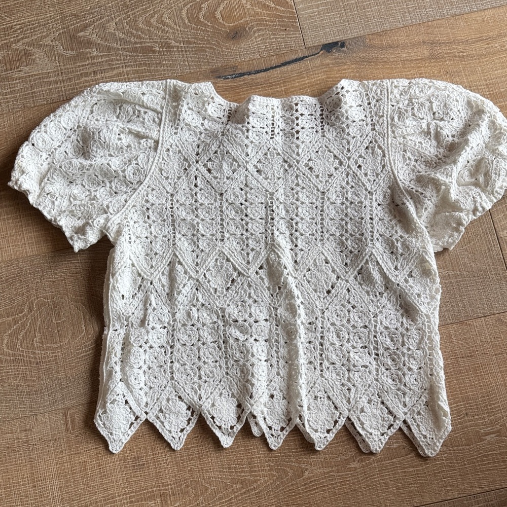 Ultra Pink Cream Lace Blouse - Picture 4 of 6